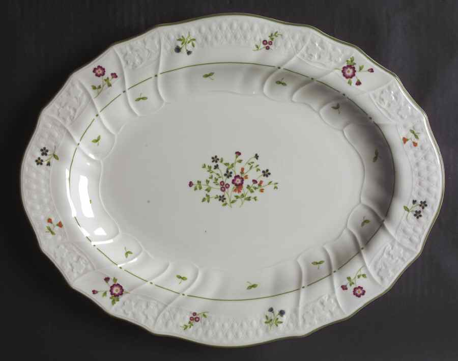 Avignon 13" Oval Serving Platter by Royal Doulton-1