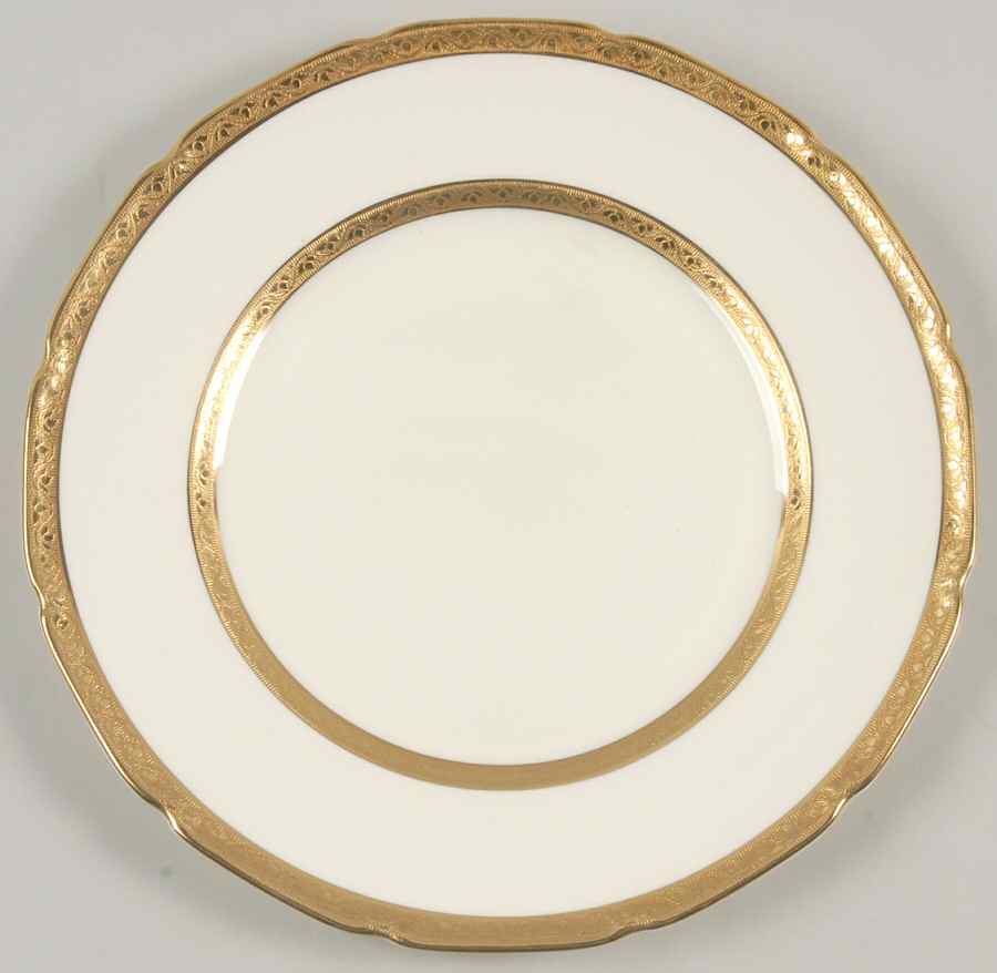 The Balmoral Luncheon Plate by Royal Doulton-1