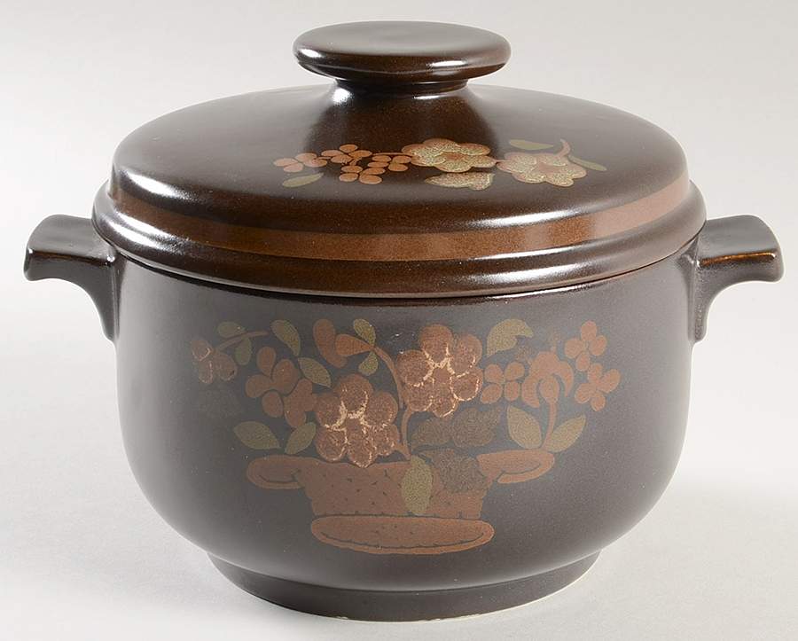 Basque 1.25 Qt Round Covered Casserole by Royal Doulton-1