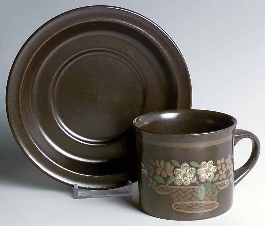 Basque Flat Cup & Saucer Set by Royal Doulton-1
