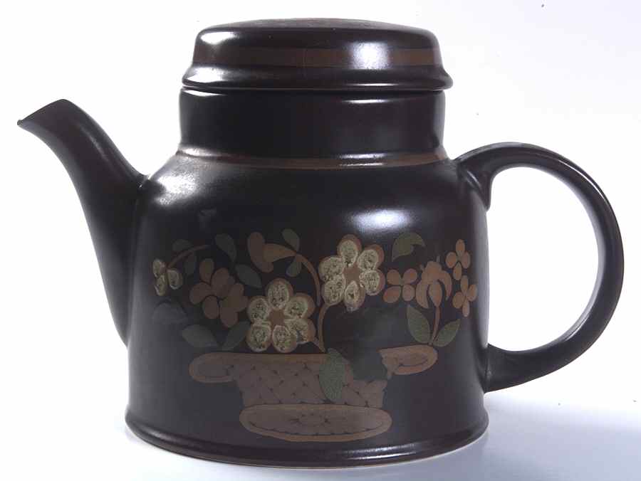 Basque Teapot & Lid by Royal Doulton-1