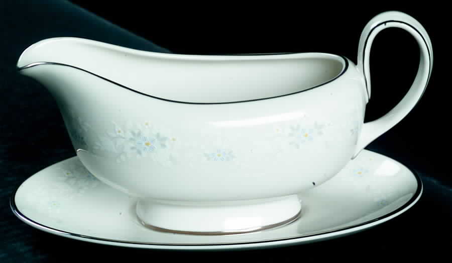 Bedford Gravy Boat & Underplate by Royal Doulton-1