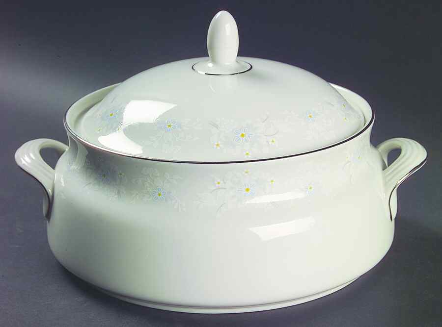 Bedford Round Covered Vegetable by Royal Doulton-1