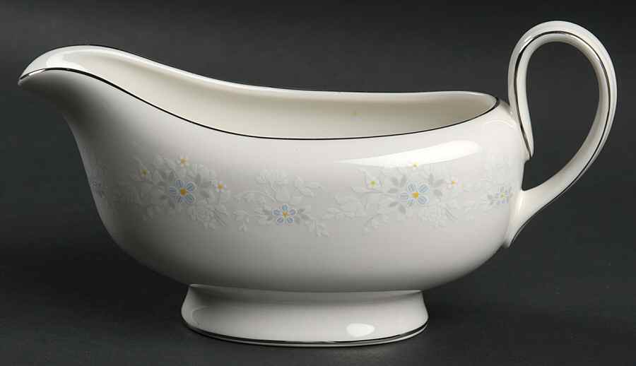 Bedford Gravy Boat by Royal Doulton-1