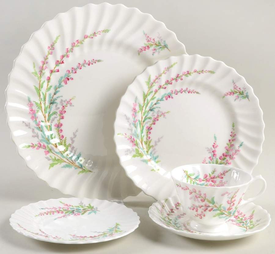 Bell Heather (Scalloped, No Trim) 5 Piece Place Setting by Royal Doulton-1