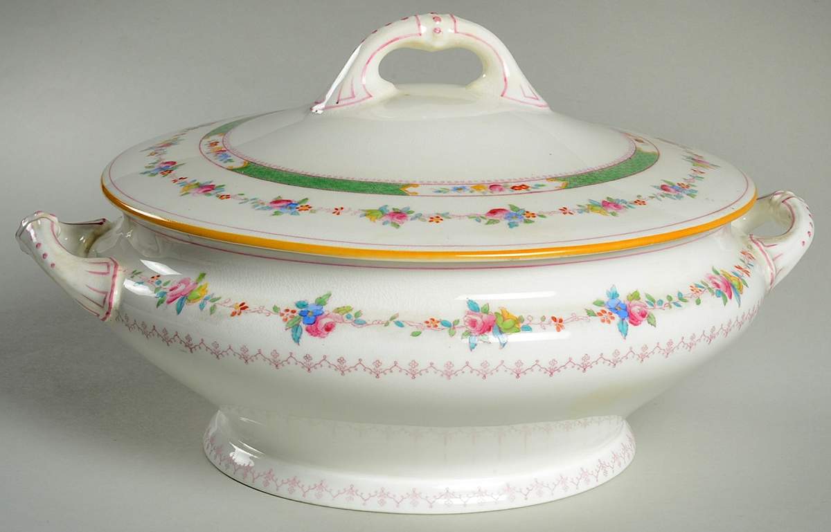 The Belgrade Round Covered Vegetable by Royal Doulton-1
