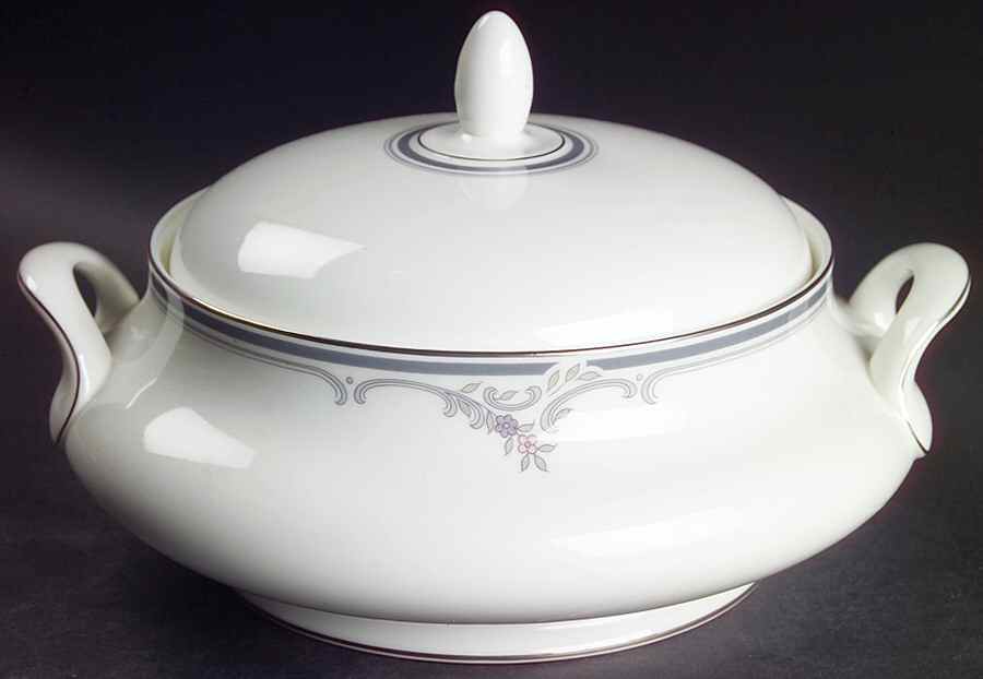 Belton Round Covered Vegetable by Royal Doulton-1