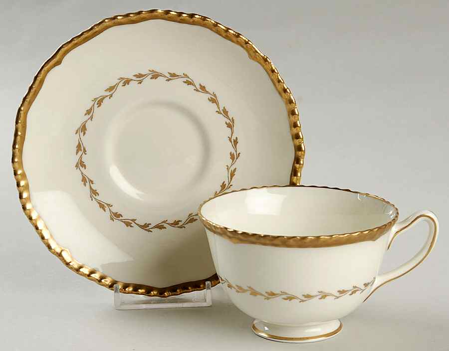 Belvedere Footed Cup & Saucer Set by Royal Doulton-1