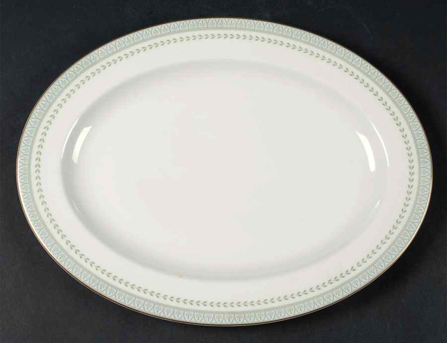 Berkshire 13" Oval Serving Platter by Royal Doulton-1