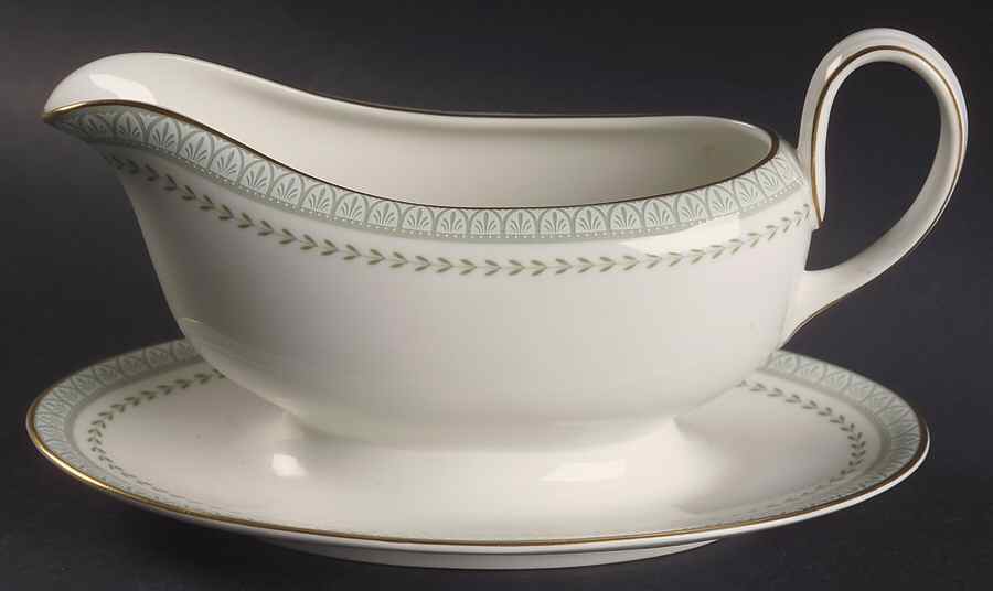 Berkshire Gravy Boat with Attached Underplate by Royal Doulton-1