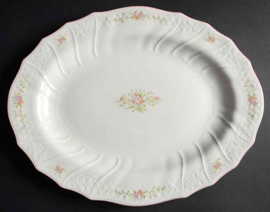 Biarritz 13" Oval Serving Platter by Royal Doulton-1