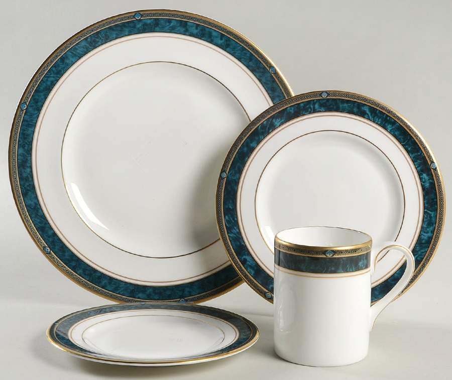 Biltmore 4 Piece Place Setting by Royal Doulton-1