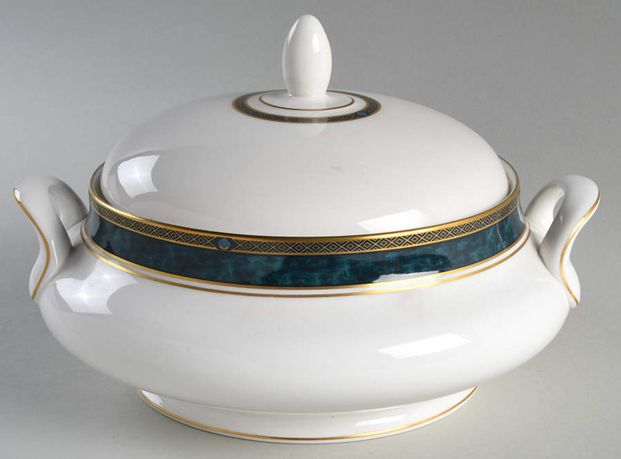 Biltmore Round Covered Vegetable by Royal Doulton-1