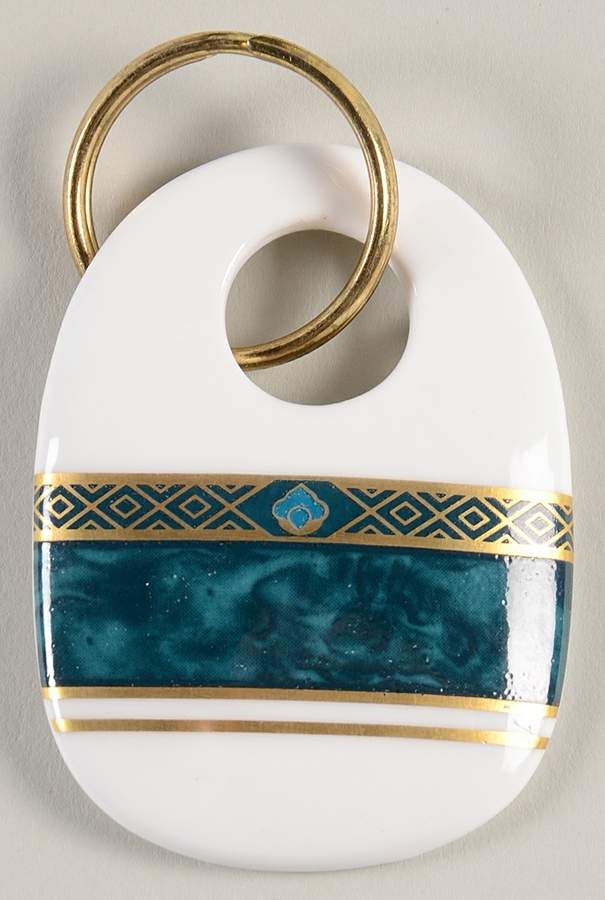 Biltmore Key Ring by Royal Doulton-1