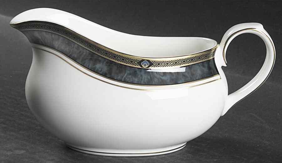 Biltmore 2001 Shape Gravy Boat by Royal Doulton-1