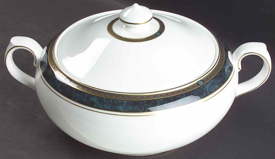 Biltmore 2001 Shape Round Covered Vegetable by Royal Doulton-1