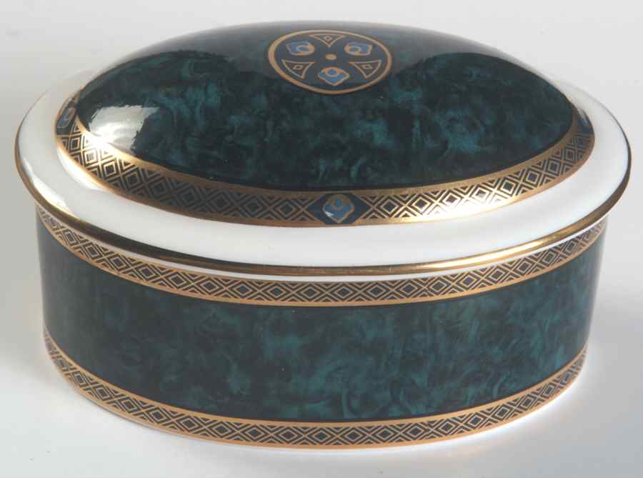 Biltmore Large Oval Box & Lid by Royal Doulton-1