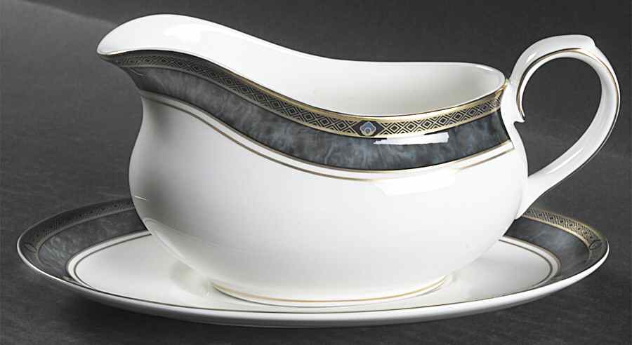 Biltmore 2001 Shape Gravy Boat & Underplate by Royal Doulton-1