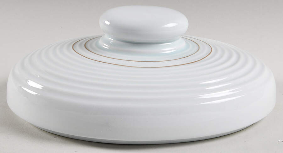 Blue Iris Lid for 2 Quart Oval Covered Casserole by Royal Doulton-1