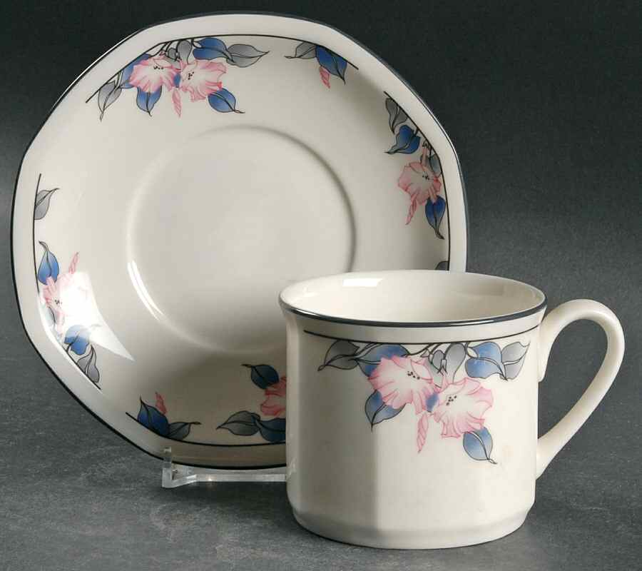 Bloomsbury Flat Cup & Saucer Set by Royal Doulton-1