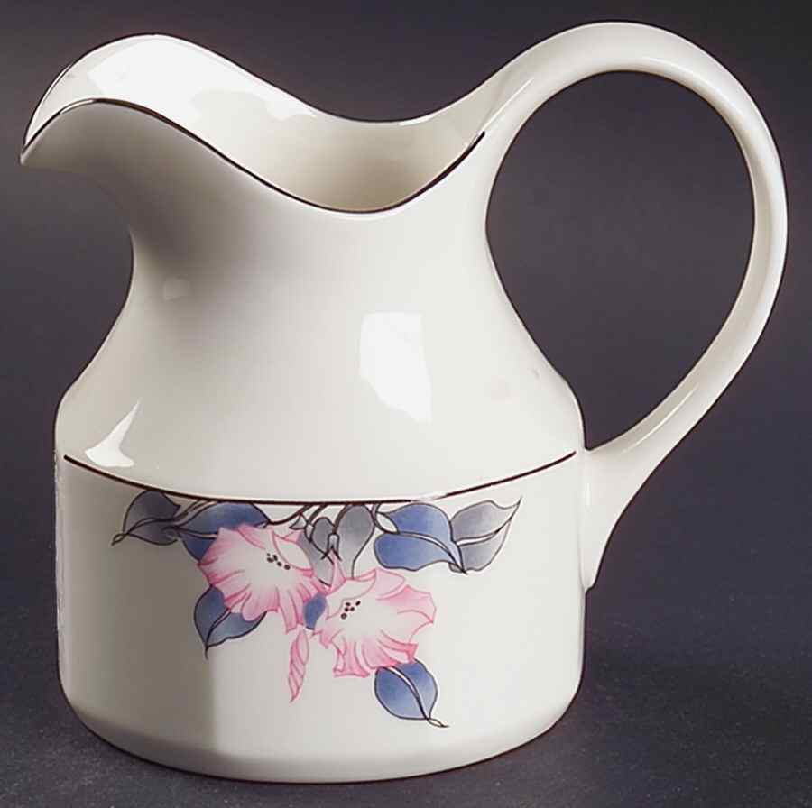 Bloomsbury Creamer by Royal Doulton-1