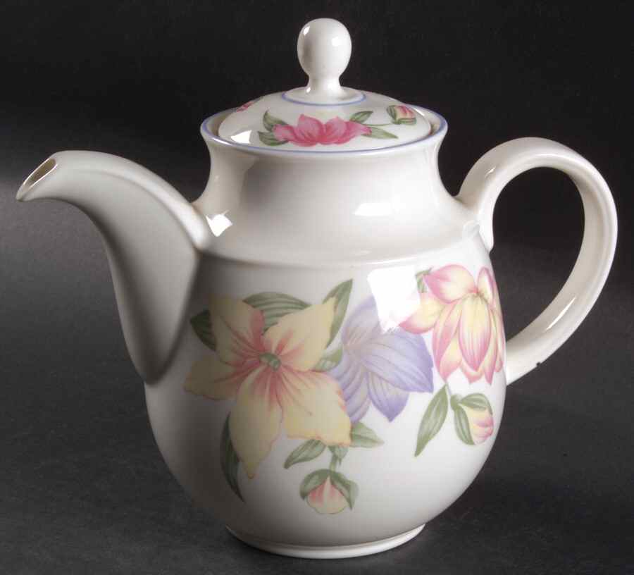Blooms Teapot & Lid by Royal Doulton-1