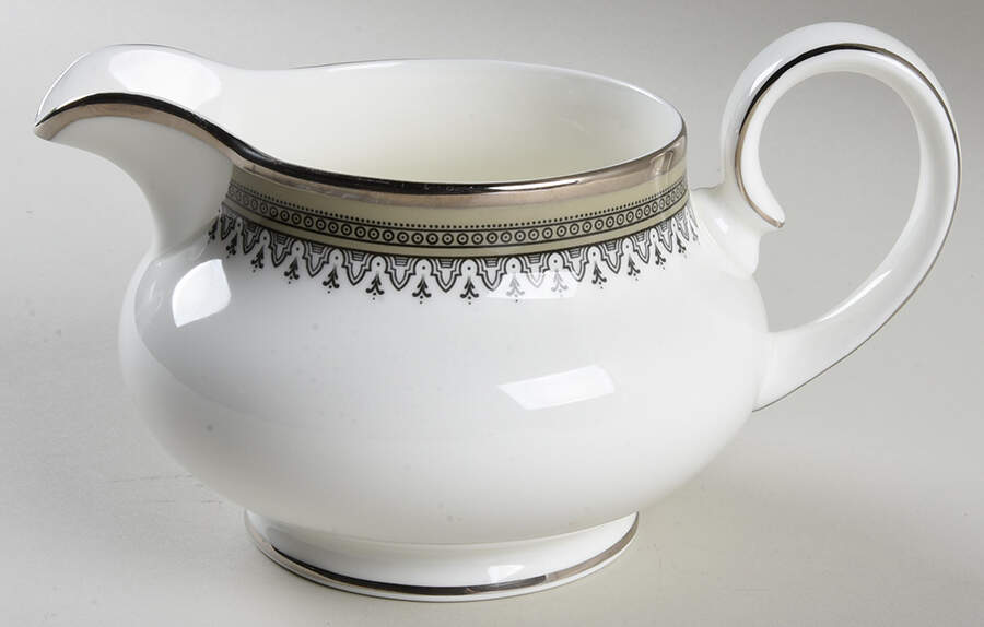 Braemar Gravy Boat by Royal Doulton-1