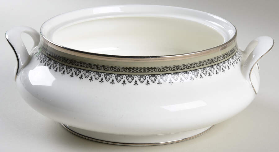 Braemar Round Vegetable No Lid by Royal Doulton-1