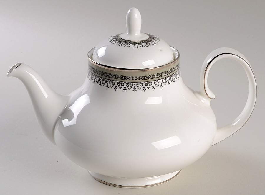 Braemar Teapot & Lid by Royal Doulton-1