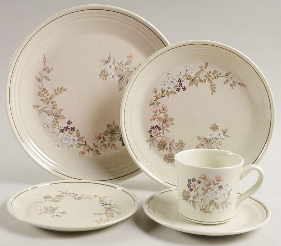 Bredon Hill 40 Piece Estate Set by Royal Doulton-1