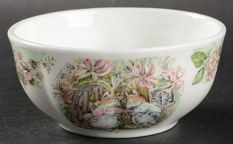 Brambly Hedge 4" Candy Box-No Lid by Royal Doulton-1