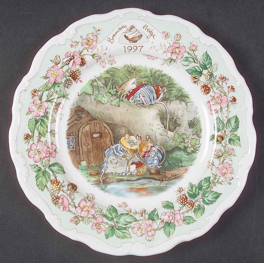 Brambly Hedge 1997 Collector Plate by Royal Doulton-1