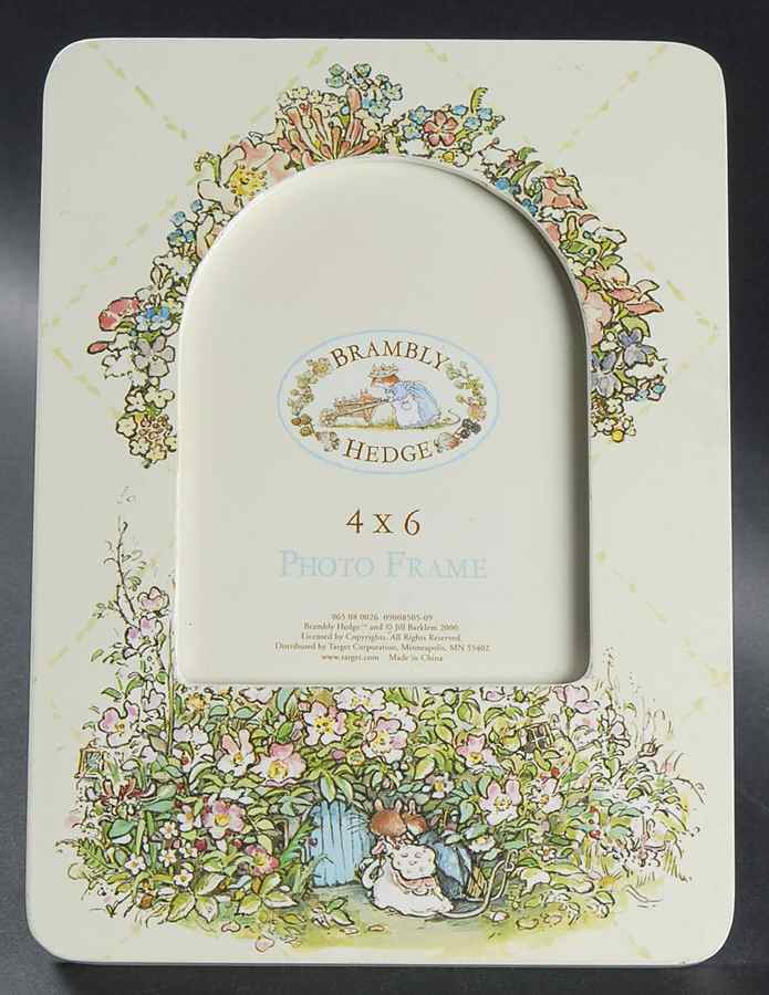 Brambly Hedge Frame-Holds 4" X 6" by Royal Doulton-1