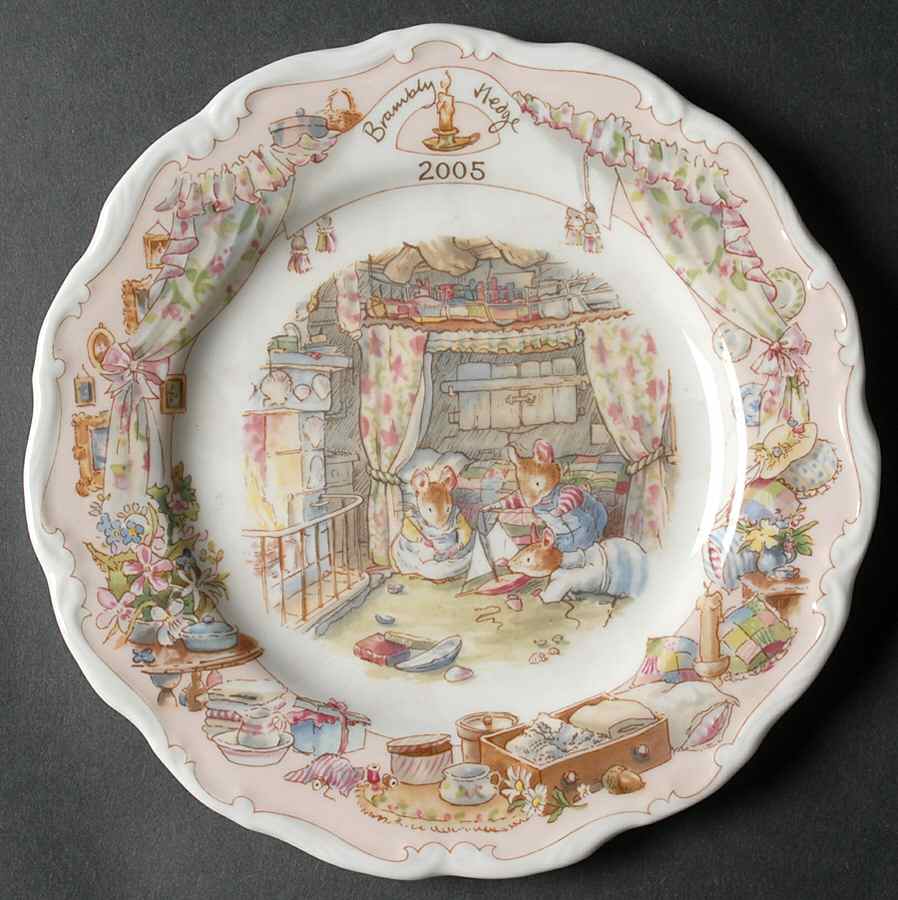 Brambly Hedge 2005 Collector Plate by Royal Doulton-1
