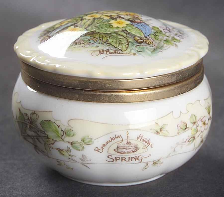 Brambly Hedge Round Hinged Box by Royal Doulton-1