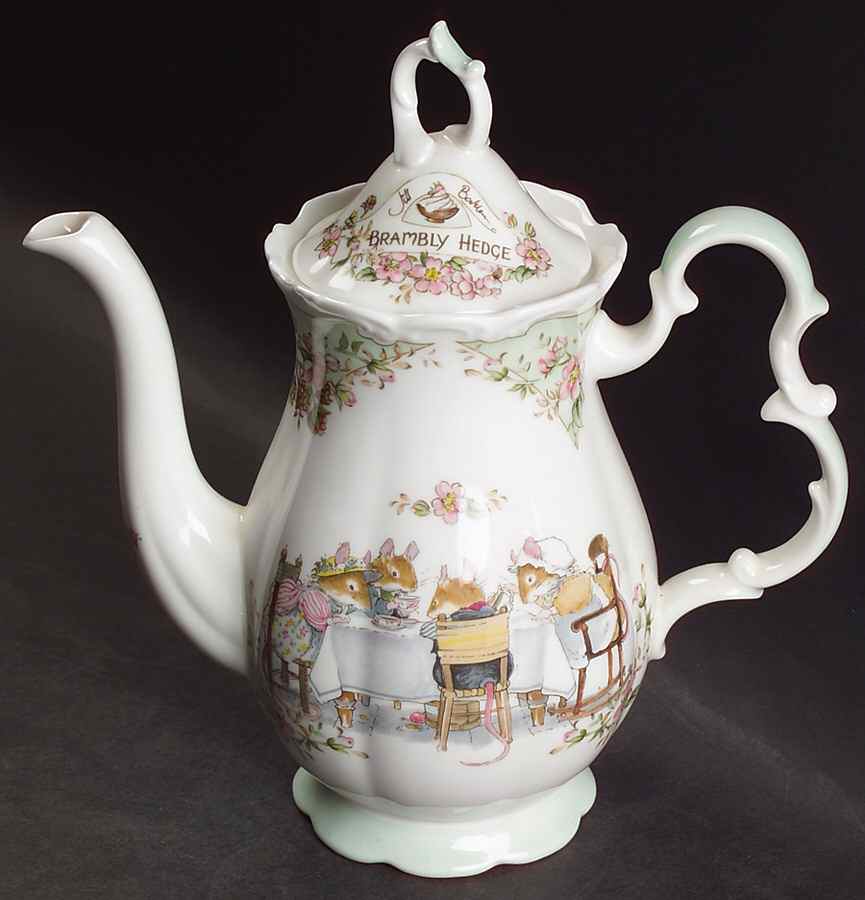 Brambly Hedge Small Coffee Pot & Lid by Royal Doulton-1