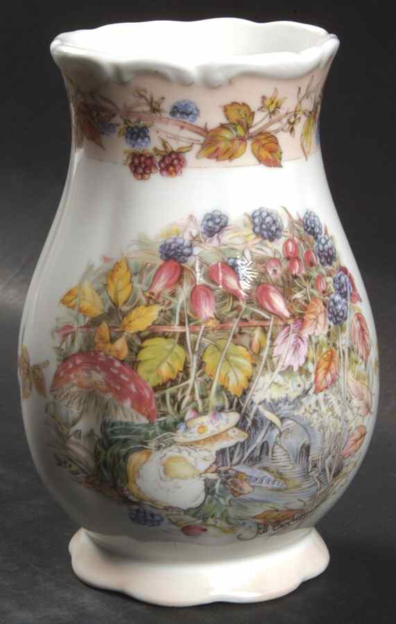 Brambly Hedge 5" Gainsborough Vase by Royal Doulton-1