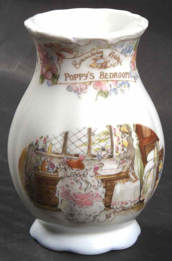 Brambly Hedge Posy Vase by Royal Doulton-1