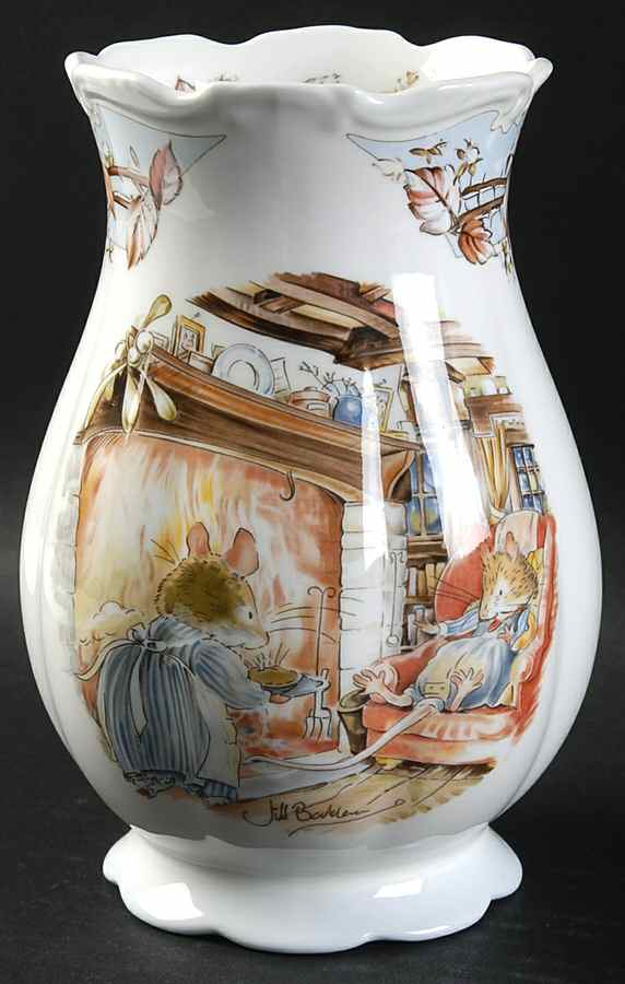 Brambly Hedge 6" Gainsborough Vase by Royal Doulton-1
