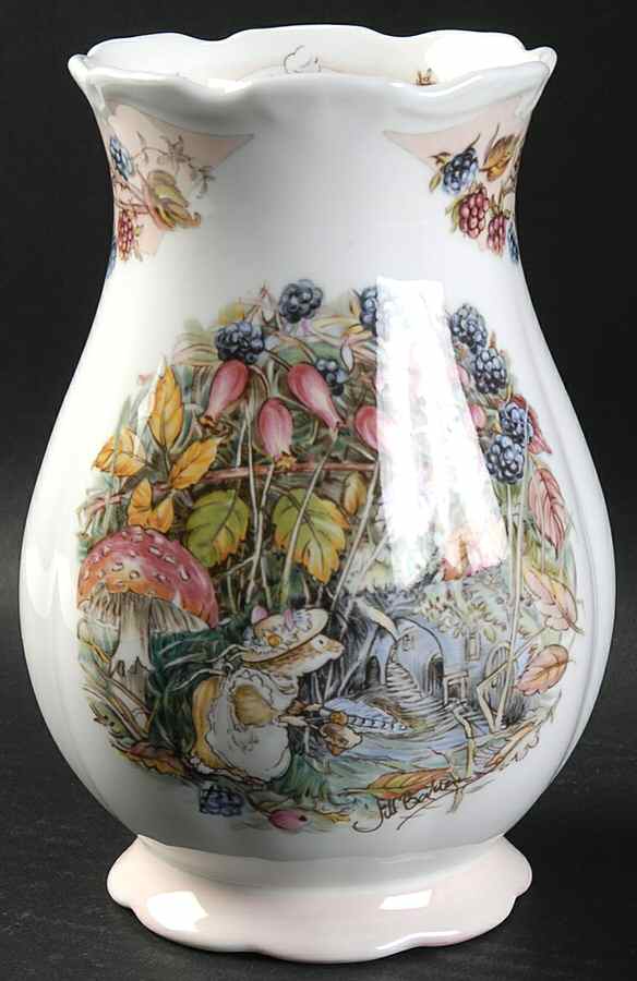 Brambly Hedge 6" Gainsborough Vase by Royal Doulton-1