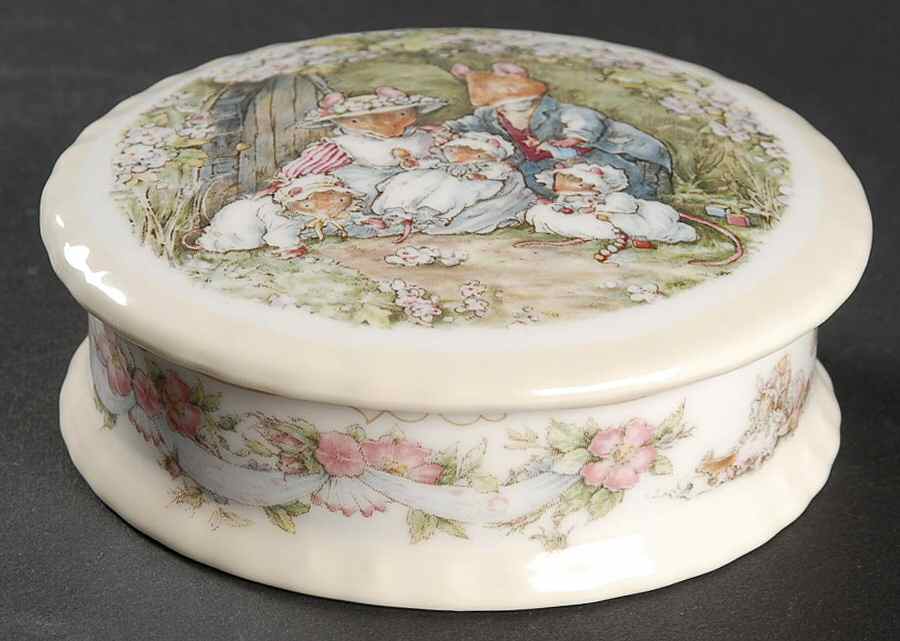 Brambly Hedge Trinket Box with Lid by Royal Doulton-1