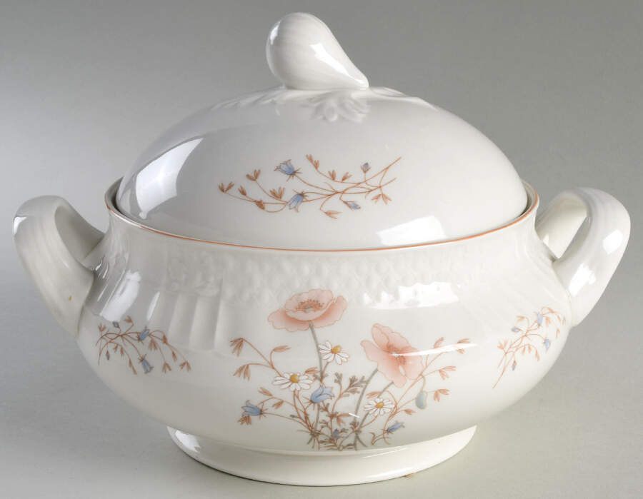 Brienne Round Covered Vegetable by Royal Doulton-1