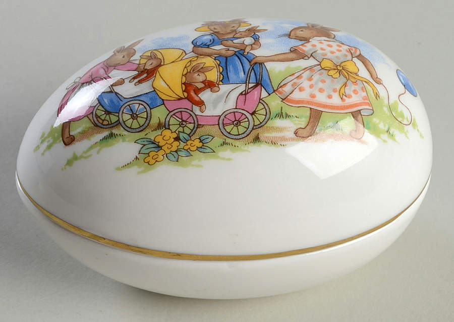 Bunnykins (Albion Shape) Egg Box & Lid by Royal Doulton-1
