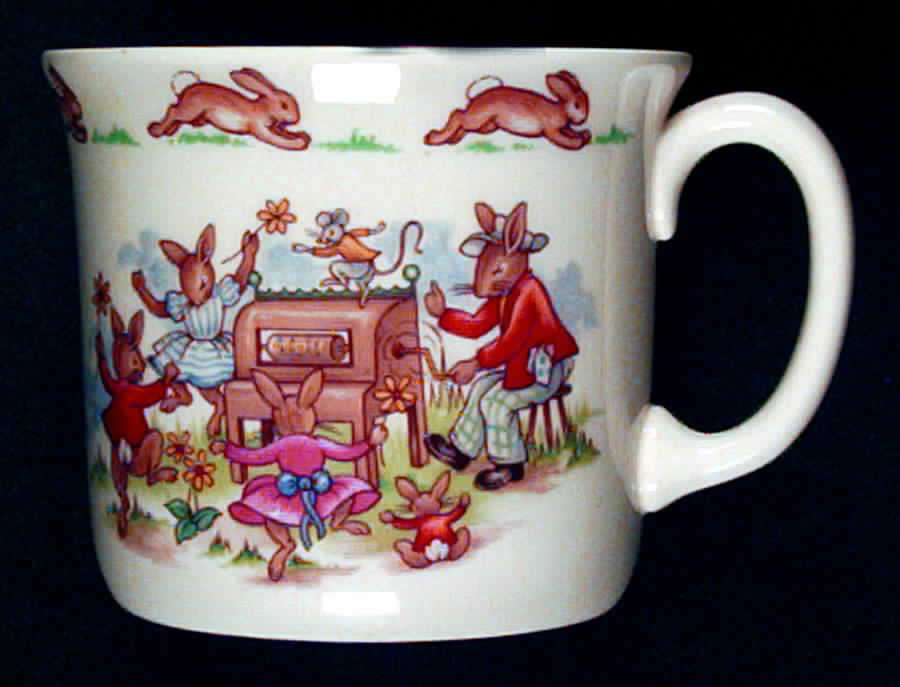 Bunnykins (Albion Shape) 1 Handle Hug a Mug Mug by Royal Doulton-1