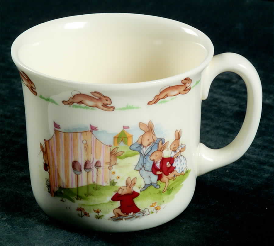 Bunnykins (Albion Shape) 1 Handle Hug a Mug Mug by Royal Doulton-1