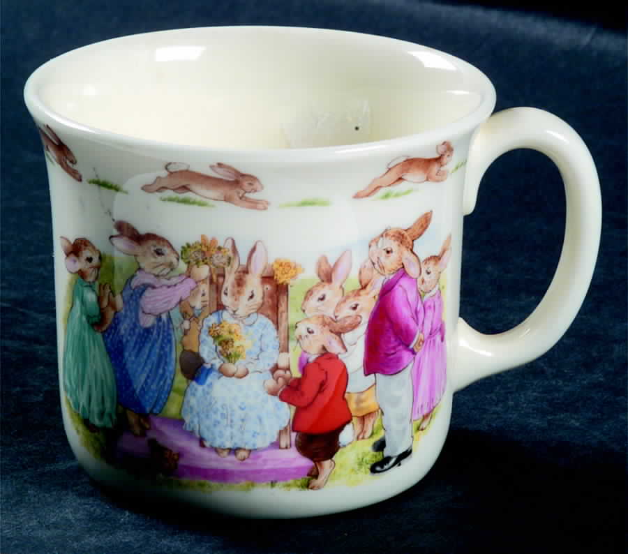 Bunnykins (Albion Shape) 1 Handle Hug a Mug Mug by Royal Doulton-1