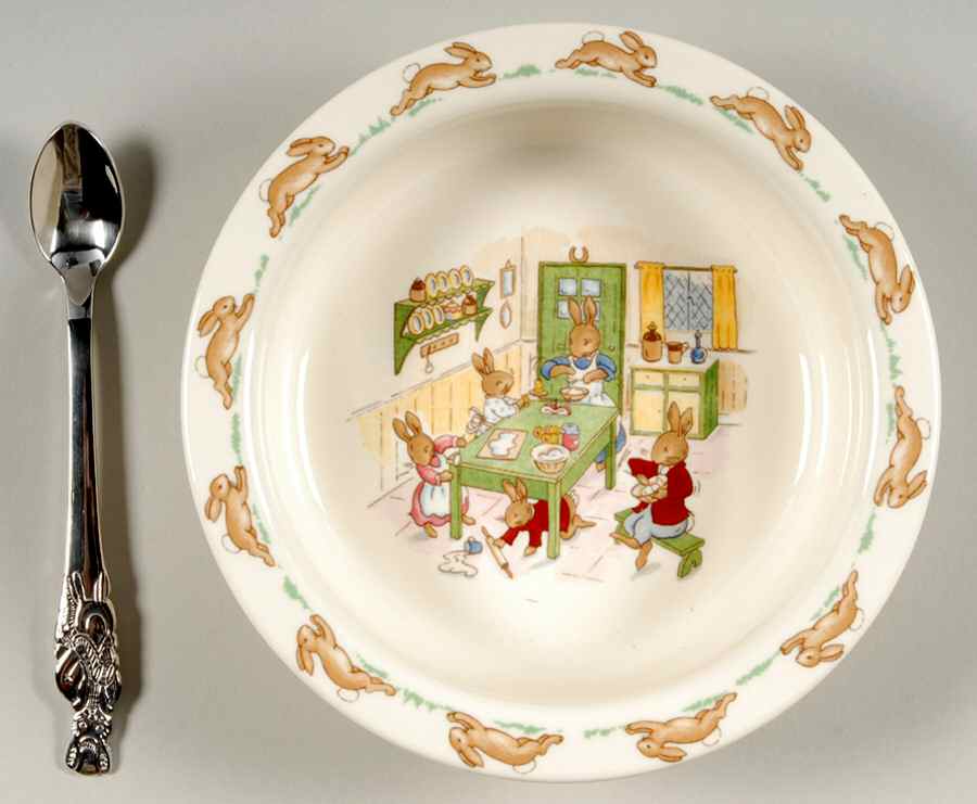 Bunnykins (Albion Shape) 2-Piece Nursery Set (Plate and Spoon) by Royal Doulton-1