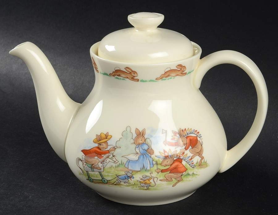Bunnykins (Albion Shape) Mini Teapot & Lid by Royal Doulton-1