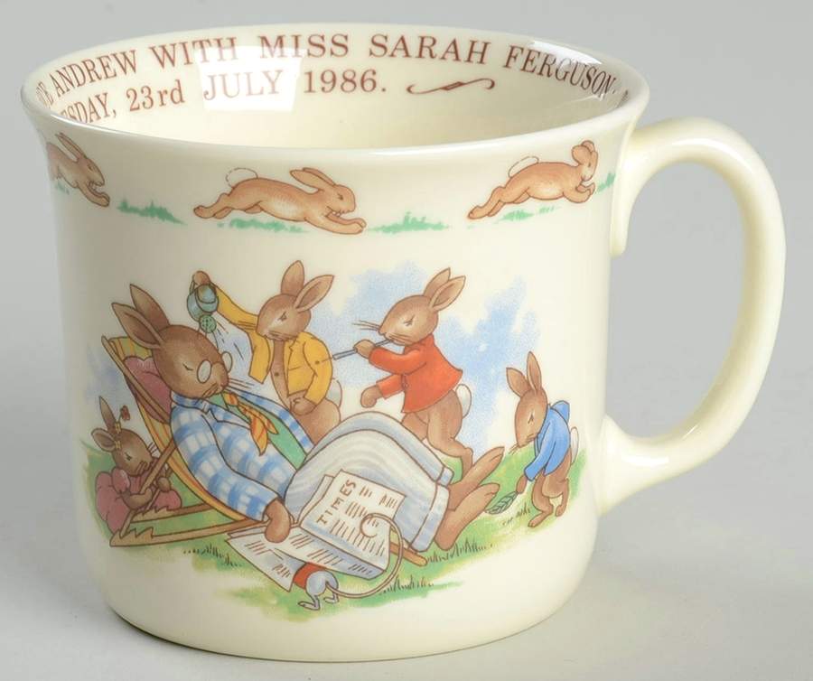 Bunnykins (Albion Shape) 1 Handled Marriage Commemorative Hug a Mug by Royal Doulton-1