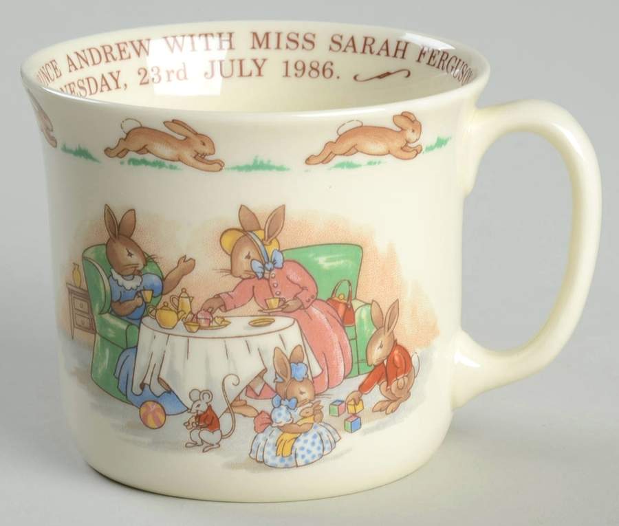 Bunnykins (Albion Shape) 1 Handled Marriage Commemorative Hug a Mug by Royal Doulton-1